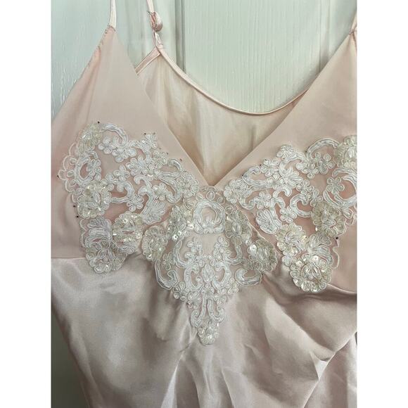 Vintage Expression Pink Embroidered Satin lace Babydoll Lingerie Size Medium - Picture 2 of 5